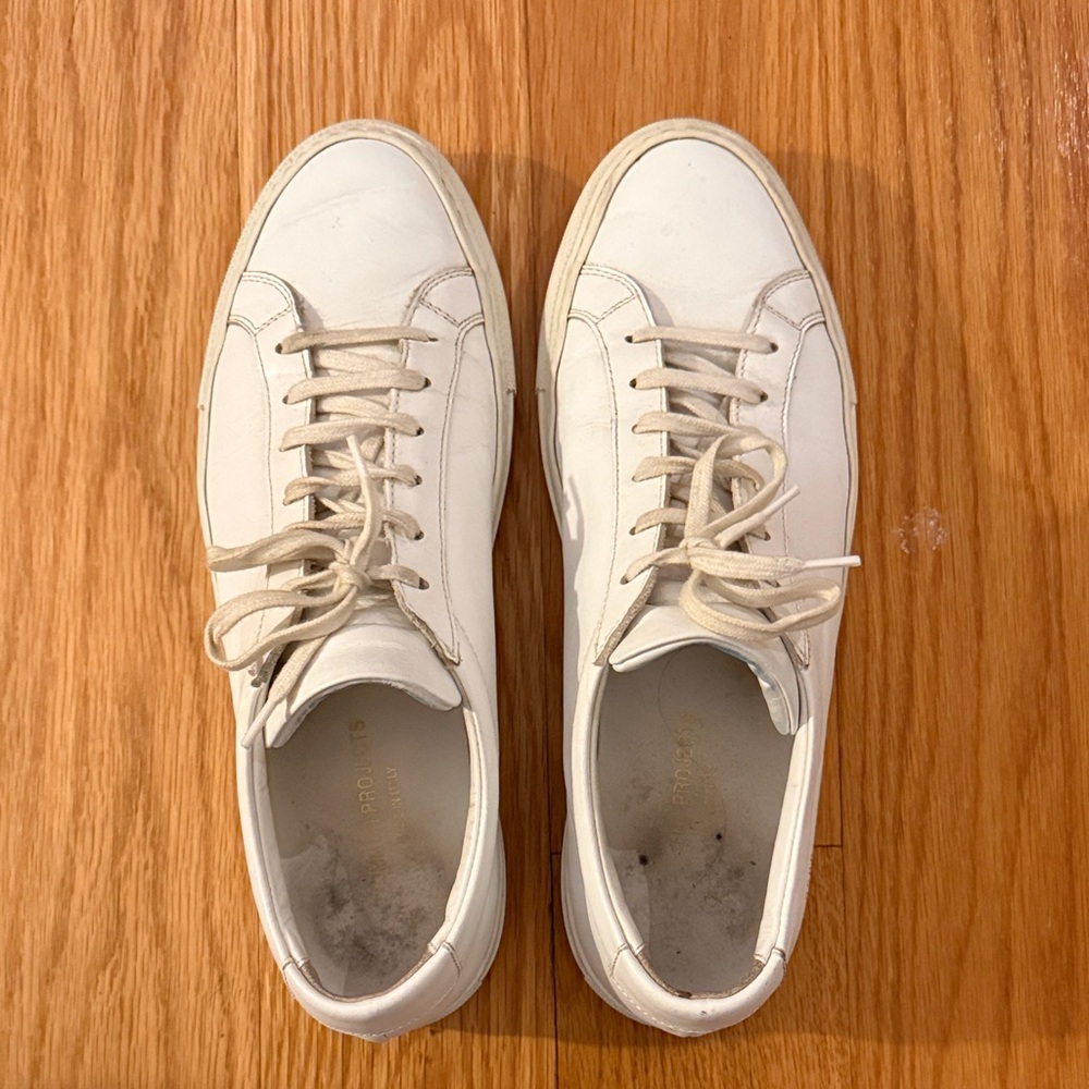 Common Projects Achilles Low in White - EU 43 / US 10